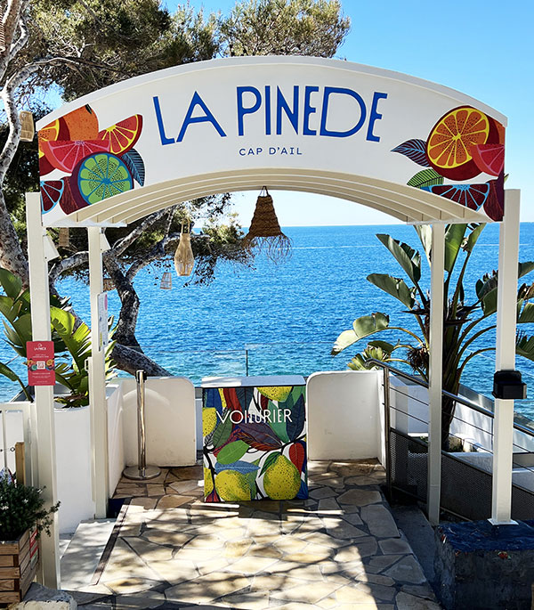 totem-entree-signaletique-exterieure
